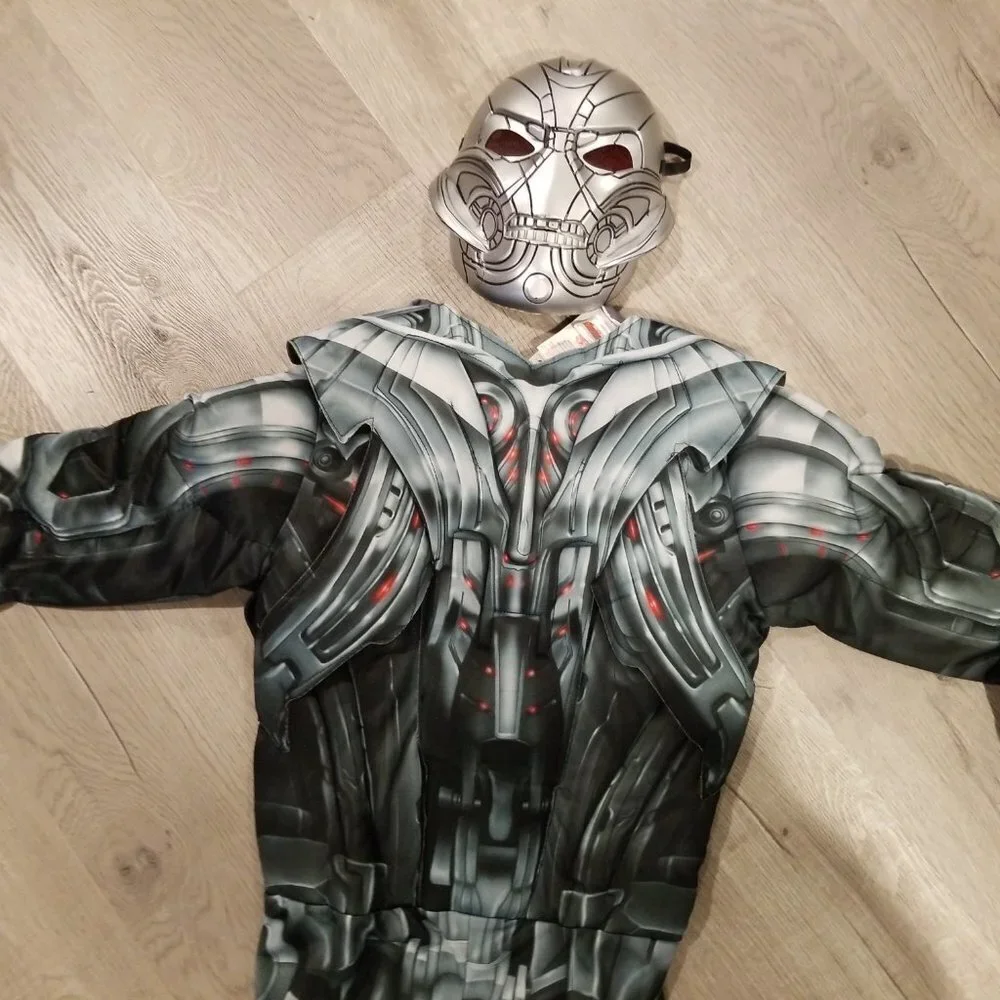 Rubie's Delux Avengers Ultron costume boys large